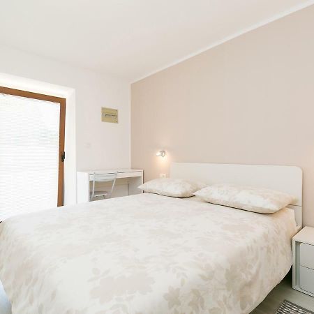 Apartamento Ninas Višnjan Exterior foto