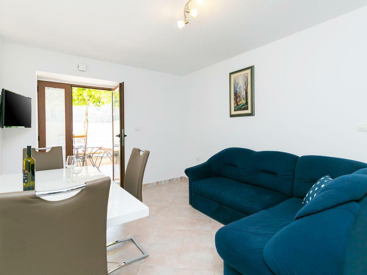 Apartamento Ninas Višnjan Exterior foto