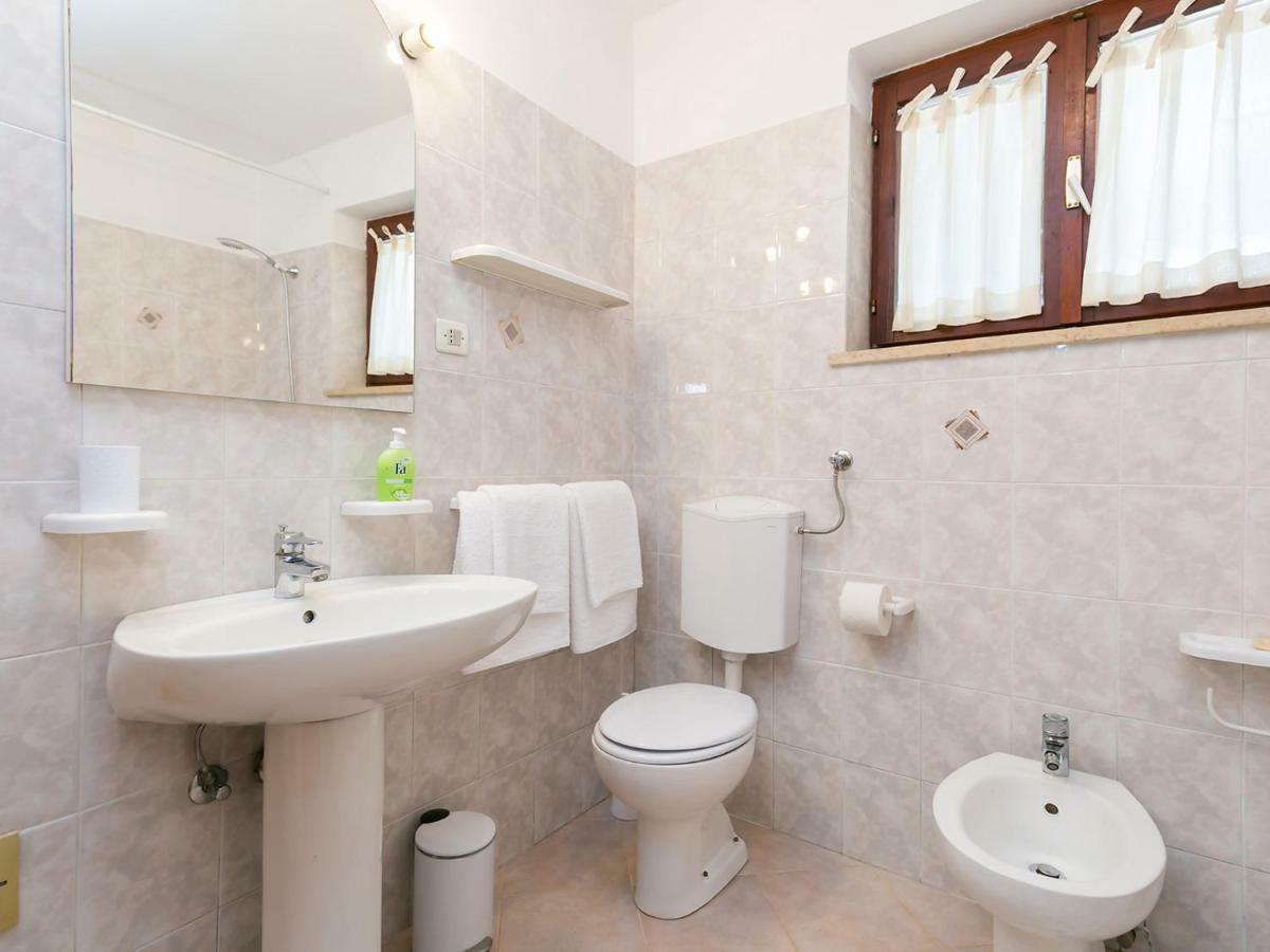 Apartamento Ninas Višnjan Exterior foto